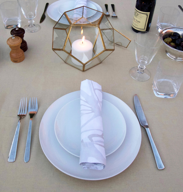 Fall table setting inspiration brass geode gold tablecloth